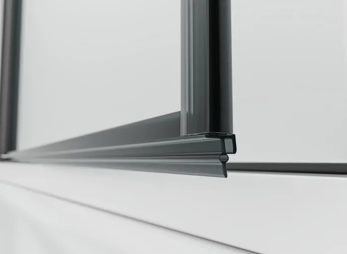 ALFA LINE Black 135 Čiré Sprchové dveře jednokřídlé s pevnou stěnou v rovině (85+50)