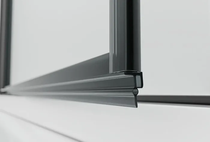 BETA Black 140 Čiré Sprchové dveře do niky dvoukřídlé černé